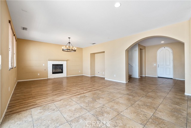 Image 39 of 47 For 82746 Mount Riley Drive