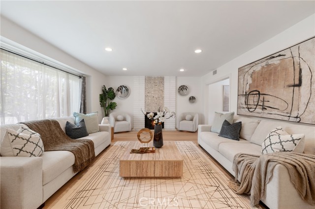 Detail Gallery Image 12 of 45 For 651 N Sunnyslope Ave, Pasadena,  CA 91107 - 5 Beds | 3 Baths