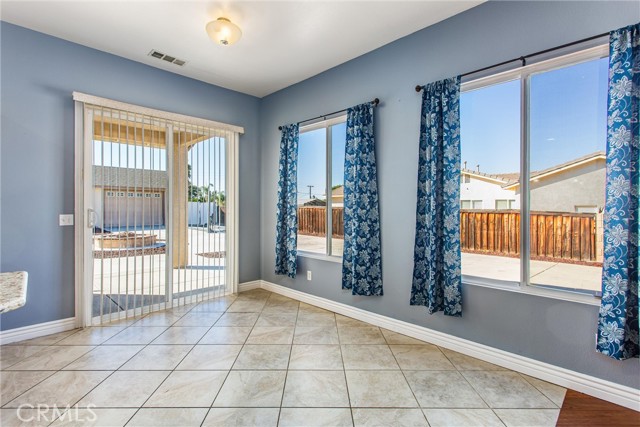 Detail Gallery Image 21 of 53 For 629 Almarie Way, Hemet,  CA 92544 - 4 Beds | 3/1 Baths