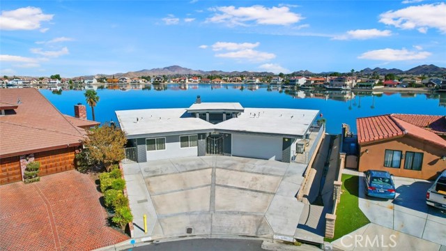 18099 Mariner Drive, Victorville CA: https://media.crmls.org/medias/5d82b7b5-38df-43ae-a9b8-b6b4ee51bc21.jpg