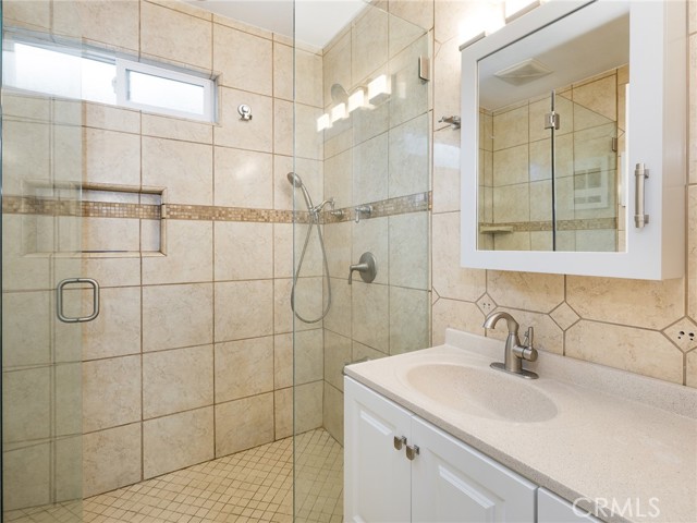 Detail Gallery Image 19 of 28 For 4243 W 176th St, Torrance,  CA 90504 - 4 Beds | 3/1 Baths