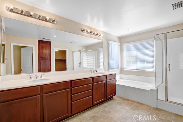 Detail Gallery Image 12 of 25 For 446 N Placer Privado, Ontario,  CA 91764 - 4 Beds | 3 Baths