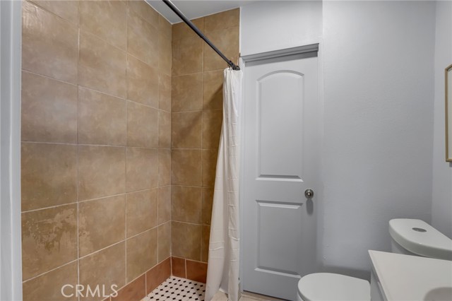 1612 West 71st Street photo 38