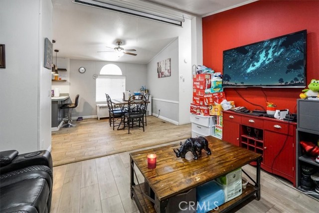 Detail Gallery Image 11 of 31 For 1855 E Riverside Dr #110,  Ontario,  CA 91761 - 3 Beds | 2 Baths