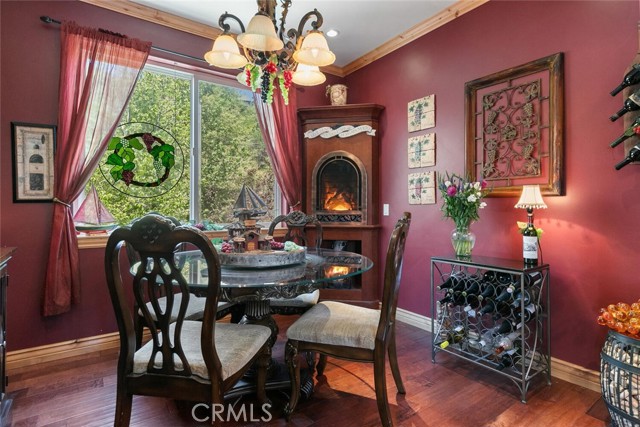 781 Brentwood Drive, Lake Arrowhead CA: https://media.crmls.org/medias/5d83c9b3-ed1b-4e94-b24a-8200247d3a16.jpg