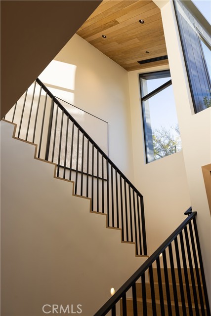 Detail Gallery Image 20 of 48 For 2100 Windward Ln, Newport Beach,  CA 92660 - 5 Beds | 5/3 Baths