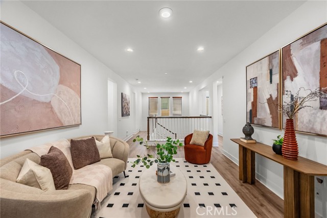 19162 Lauren Lane, Saugus CA: https://media.crmls.org/medias/5d855f6e-3e17-4e1e-b846-66370c501c33.jpg