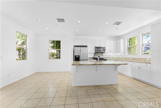 Detail Gallery Image 10 of 31 For 2123 Atlantic, Long Beach,  CA 90806 - 2 Beds | 2 Baths