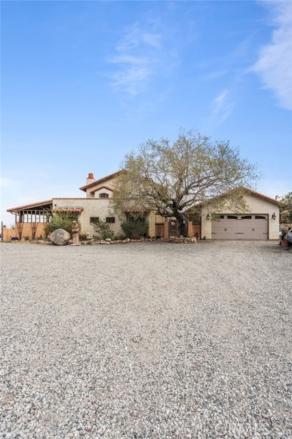 9075 Mesa Vista Street, Apple Valley CA: https://media.crmls.org/medias/5d861437-cd27-4f65-9b88-2affec5ea2df.jpg