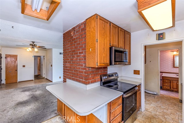 Detail Gallery Image 10 of 31 For 1762 S William Miller Dr, Anaheim,  CA 92804 - 3 Beds | 1/1 Baths