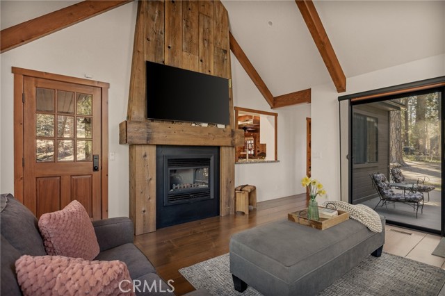 Detail Gallery Image 23 of 38 For 27902 Squirrel, Lake Arrowhead,  CA 92352 - 3 Beds | 2 Baths