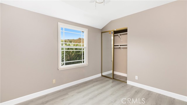 528 Essex photo 36