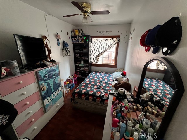 Detail Gallery Image 29 of 34 For 910 E 19th, Long Beach,  CA 90806 - 4 Beds | 3 Baths