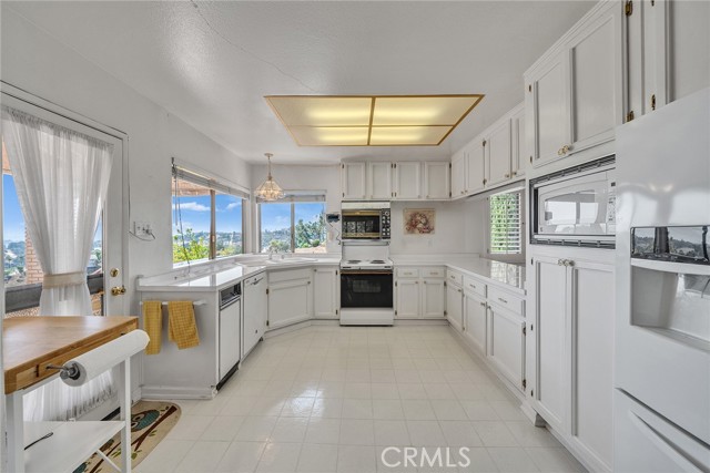 2591 Braided Mane Drive, Diamond Bar CA: https://media.crmls.org/medias/5d885921-0fe2-49a7-9389-c01cef113691.jpg