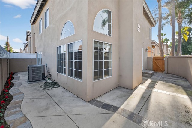 Detail Gallery Image 35 of 47 For 152 Terraza Ct, Costa Mesa,  CA 92627 - 3 Beds | 2/1 Baths