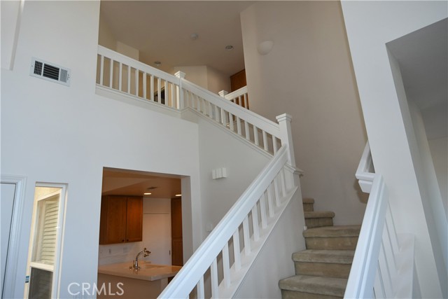 Detail Gallery Image 20 of 28 For 657 Cardinal Ridge Ln #B,  Simi Valley,  CA 93065 - 3 Beds | 2/1 Baths