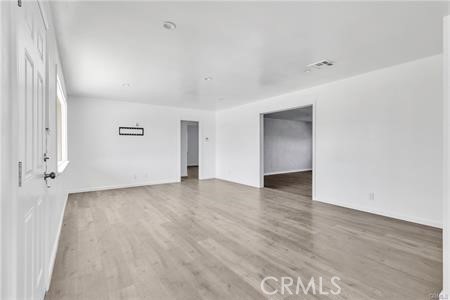 https://media.crmls.org/medias/5d88ca88-6937-476a-bd09-784937afccf9.jpg?preset=X-Large