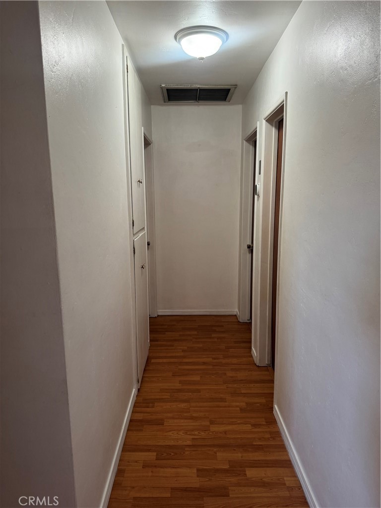 https://media.crmls.org/medias/5d88f0dc-1585-4841-a025-7901f8f2a1d7.jpg?preset=X-Large
