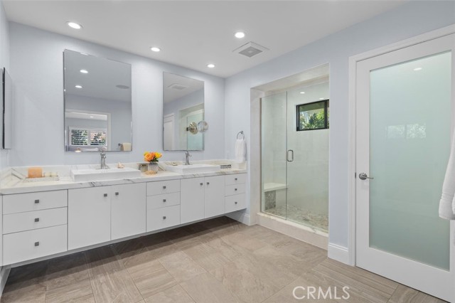 Detail Gallery Image 23 of 40 For 1 Coronado Ct, Manhattan Beach,  CA 90266 - 3 Beds | 2/1 Baths