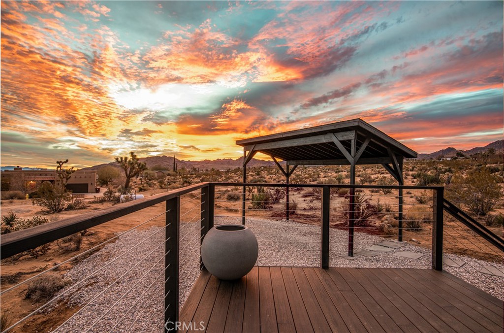 https://media.crmls.org/medias/5d8ae269-0f7e-40c4-b099-a0c7b4af6835.jpg?preset=X-Large