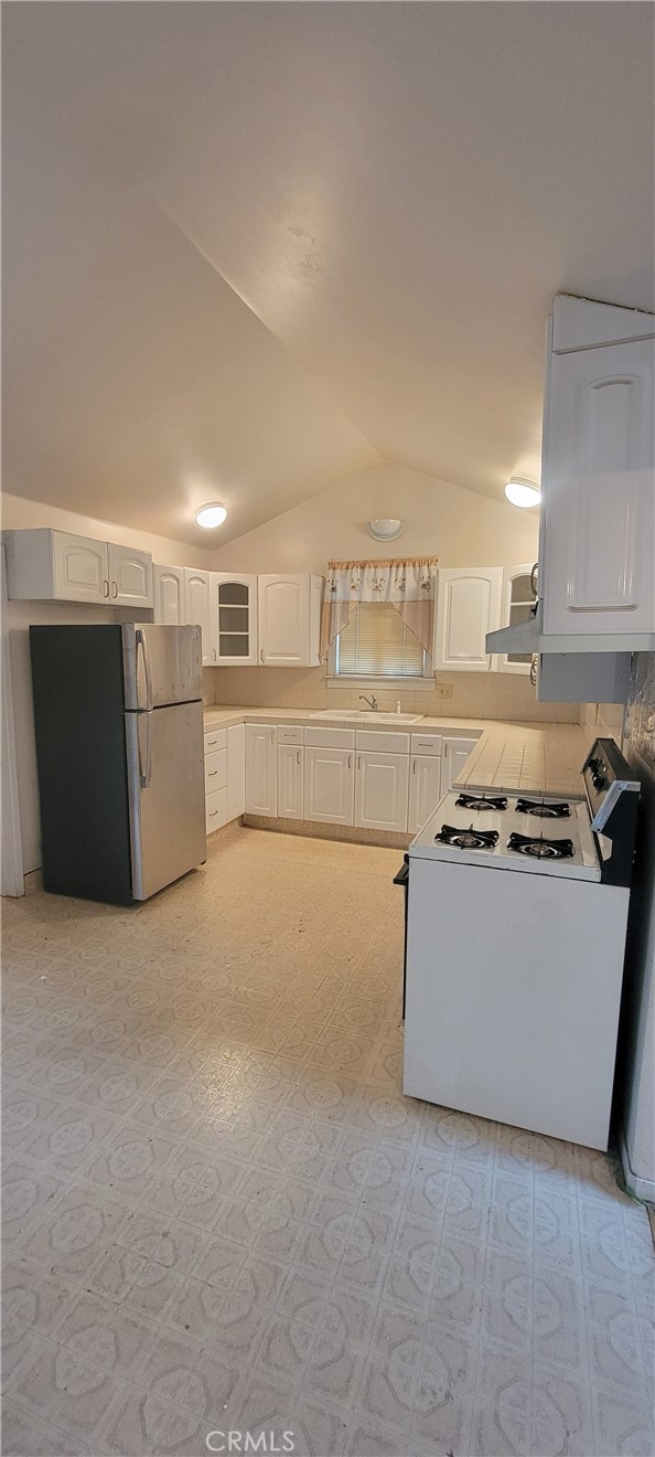 Detail Gallery Image 10 of 16 For 809 Lake, Chowchilla,  CA 93610 - 2 Beds | 1 Baths