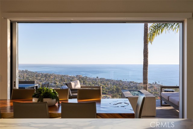 Detail Gallery Image 9 of 38 For 1238 Anacapa Way, Laguna Beach,  CA 92651 - 4 Beds | 4 Baths