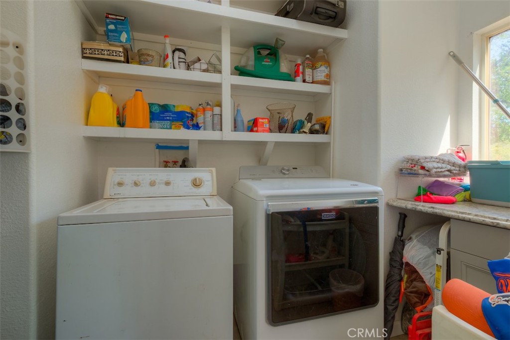 https://media.crmls.org/medias/5d8c2f85-92c6-42dc-a64a-e6078db21495.jpg?preset=X-Large