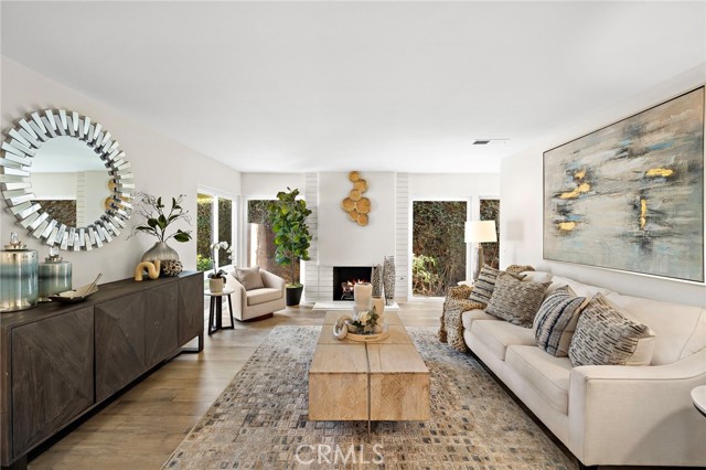 Detail Gallery Image 3 of 42 For 10830 La Terraza Avenue, Fountain Valley,  CA 92708 - 5 Beds | 2 Baths