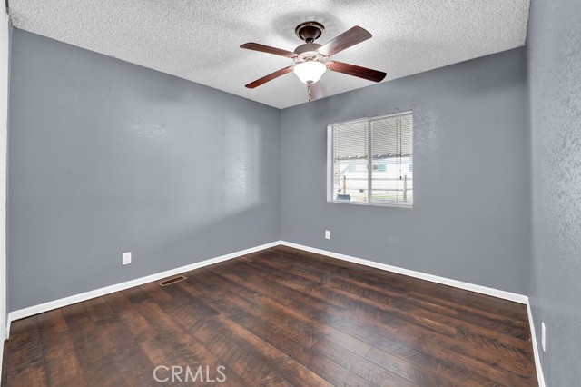 Detail Gallery Image 10 of 43 For 21276 White Pine Dr #16,  Tehachapi,  CA 93561 - 3 Beds | 2 Baths