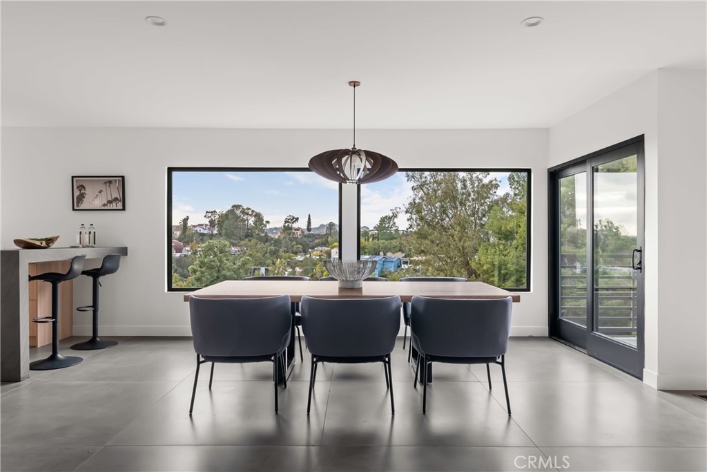 3285 Deronda Drive, Los Angeles, CA 90068