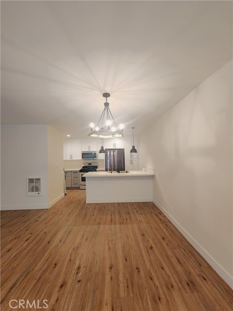 Detail Gallery Image 5 of 28 For 120 S Francisca Ave #16,  Redondo Beach,  CA 90277 - 2 Beds | 2/1 Baths