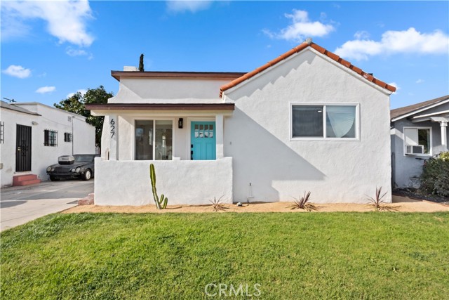 Detail Gallery Image 1 of 21 For 627 W 111th Pl, Los Angeles,  CA 90044 - 3 Beds | 2 Baths