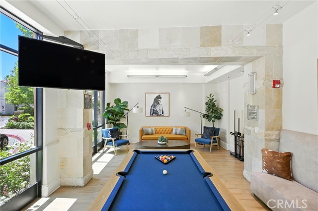 24585 Town Center Drive, Valencia CA: https://media.crmls.org/medias/5d9053f6-b982-4fda-aac1-2741745c45eb.jpg