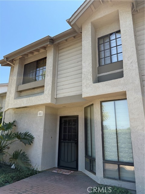 Detail Gallery Image 1 of 1 For 2220 E Chapman Ave #11,  Fullerton,  CA 92831 - 2 Beds | 2/1 Baths