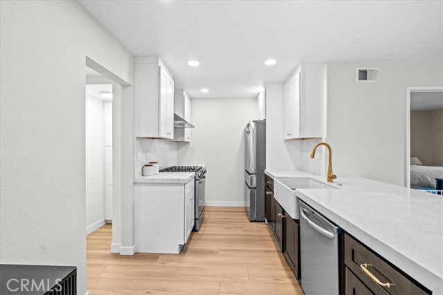 Detail Gallery Image 3 of 23 For 21324 Balsam Ln, Lake Forest,  CA 92630 - 2 Beds | 2 Baths