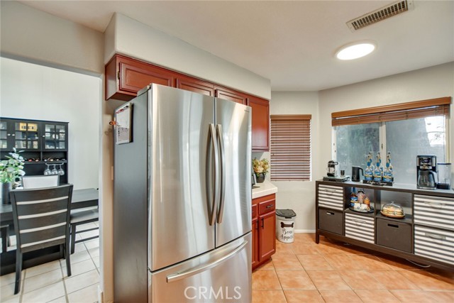 Detail Gallery Image 10 of 35 For 28237 Kane Ct, Highland,  CA 92346 - 4 Beds | 3 Baths