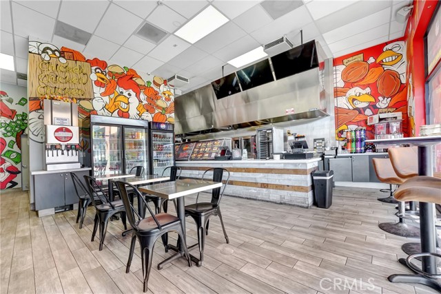 11840 Foothill Boulevard, Sylmar CA: https://media.crmls.org/medias/5d92a123-2ce7-490f-a55d-995226aeff59.jpg