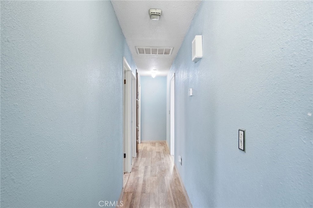 https://media.crmls.org/medias/5d92cc94-2241-4030-89e4-c0c80280be3e.jpg?preset=X-Large