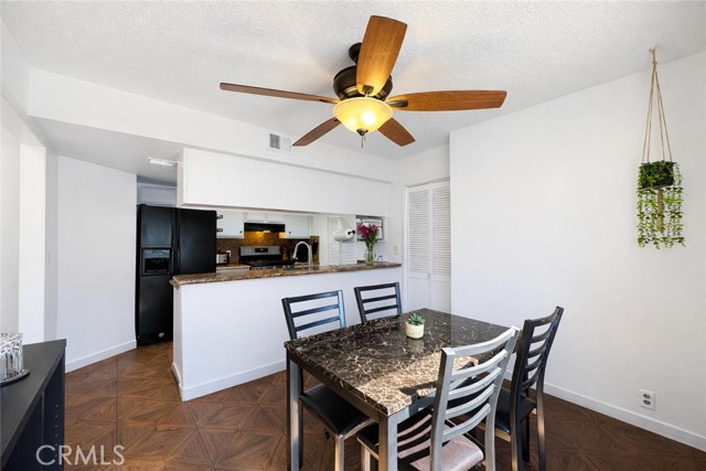 Detail Gallery Image 4 of 26 For 9053 Willis, Panorama City,  CA 91402 - 2 Beds | 2 Baths