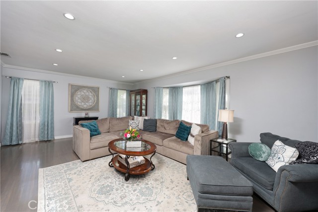 Detail Gallery Image 13 of 56 For 7457 3rd St, Downey,  CA 90241 - 3 Beds | 2 Baths