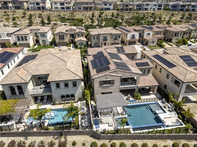 Detail Gallery Image 7 of 69 For 20300 W Windsor Ln, Northridge,  CA 91326 - 5 Beds | 6 Baths