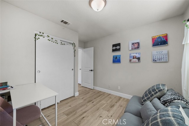 Detail Gallery Image 22 of 33 For 2019 Covington Ave, Simi Valley,  CA 93065 - 2 Beds | 2 Baths