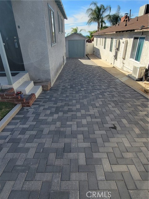 Detail Gallery Image 3 of 26 For 10563 Las Lunitas, Tujunga,  CA 91042 - 3 Beds | 1 Baths