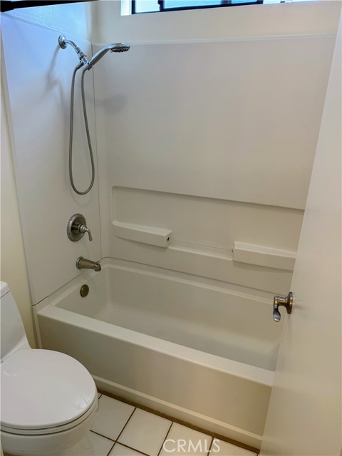 Detail Gallery Image 8 of 17 For 25671 Le Parc #85,  Lake Forest,  CA 92630 - 2 Beds | 1 Baths