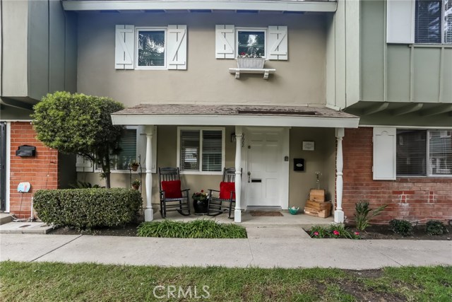 9688 Cornwall Dr, Huntington Beach, CA 92646