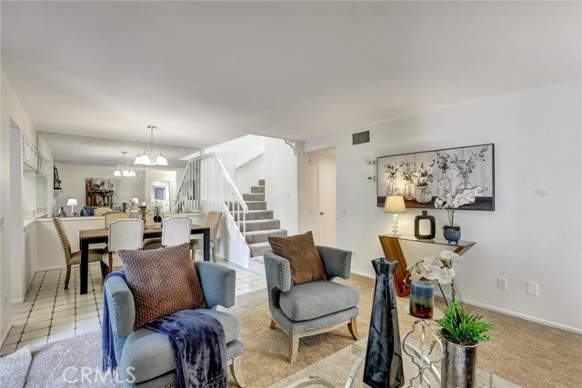 905 Powell Court, Costa Mesa CA: https://media.crmls.org/medias/5d98ed54-16a7-4e51-a781-00a103516c7d.jpg