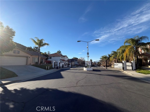 Detail Gallery Image 18 of 23 For 27610 Corte Del Sol, Moreno Valley,  CA 92555 - 5 Beds | 3 Baths