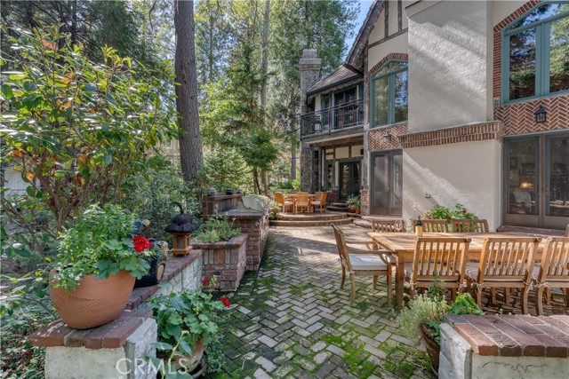 27465 Meadow Bay Drive, Lake Arrowhead, CA 92352