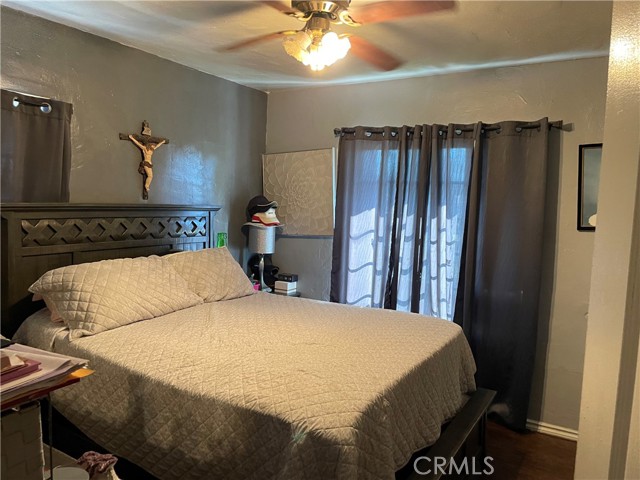 513 S Shelton Street, Santa Ana CA: https://media.crmls.org/medias/5d99dcd4-e092-449c-b287-62a0c78cf008.jpg