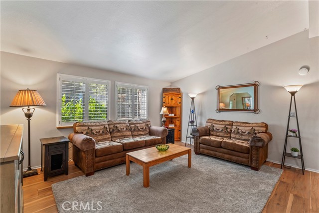 Detail Gallery Image 7 of 35 For 2113 Spring Oak, Running Springs,  CA 92382 - 3 Beds | 2 Baths